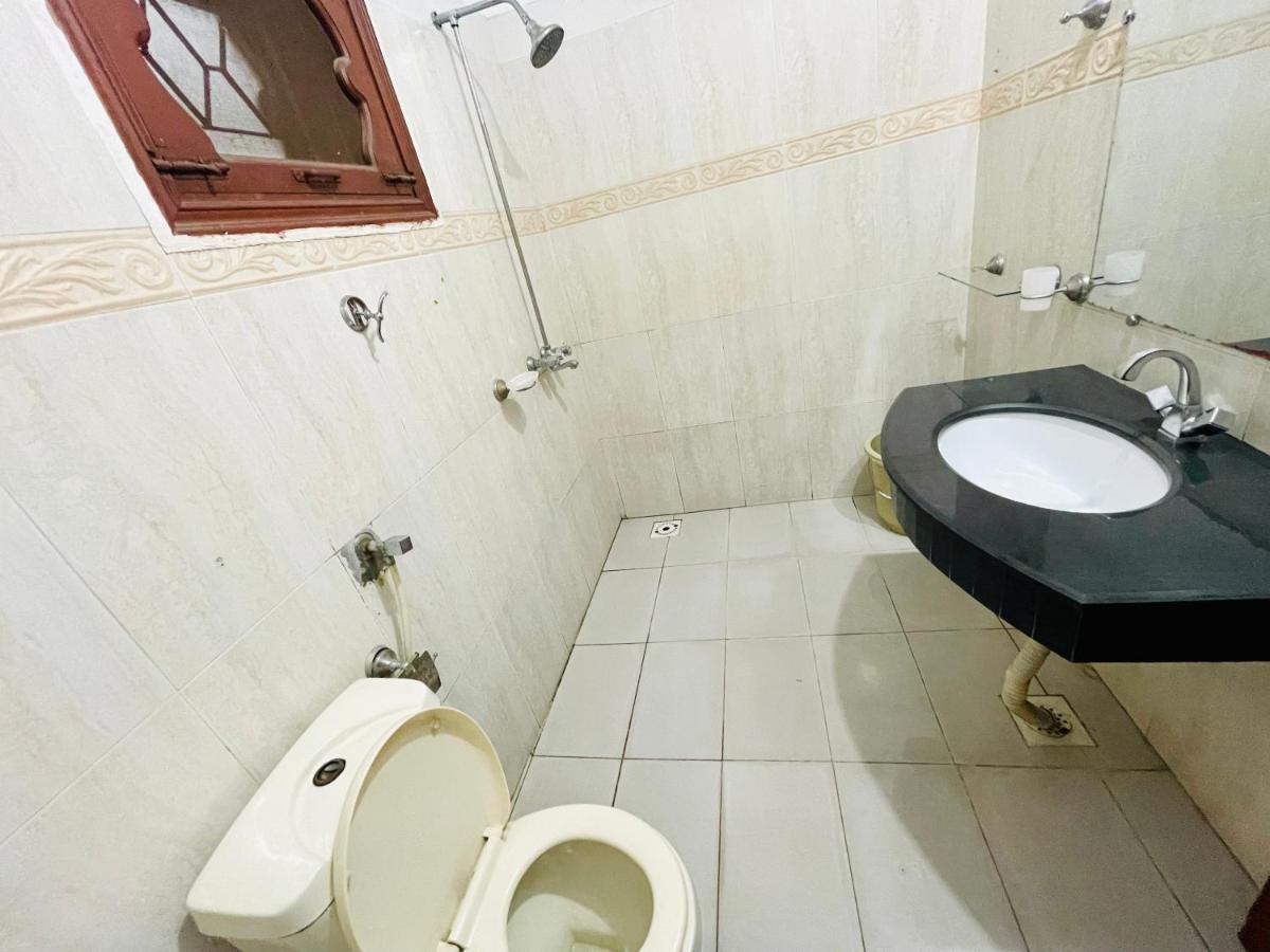 Hotel Serena Palace Multan Ngoại thất bức ảnh